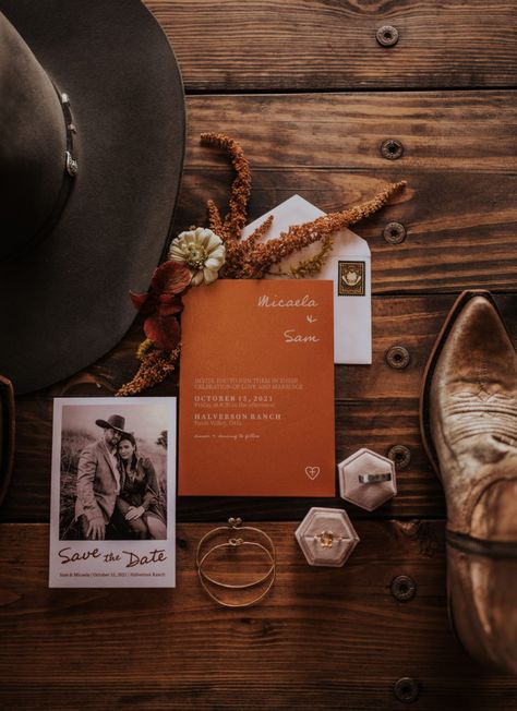 Boho Western Invitations, Wedding Invites Western, Western Wedding Details Photography, Western Invitations Wedding, Western Wedding Invitations Rustic, Western Wedding Detail Shots, Retro Western Wedding, Western Save The Date Ideas, Western Wedding Details