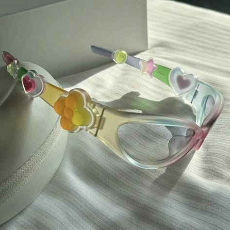 Funky Glasses, Fashion Eye Glasses, Cute Glasses, Gentle Monster, Stylish Glasses, Girly Accessories, نظارات شمسية, Halloween Inspiration, Funky Jewelry