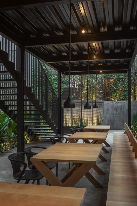 Garden Restaurant| M9 Design Studio - The Architects Diary Garden Restaurant Ideas, Backyard Restaurant, Outdoor Restaurant Patio, Restaurant Ceiling, Outdoor Restaurant Design, Building A Pergola, Pergola Lighting, Garden Restaurant, Pergola Design