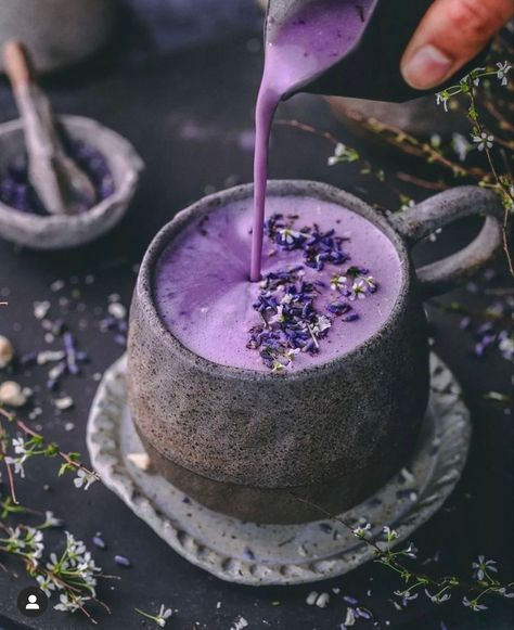 Lavender Latte, Sweet Potato Powder, Melted White Chocolate, Lavender Water, Purple Food, Purple Potatoes, Plant Based Milk, Tea Recipes, Pretty Food