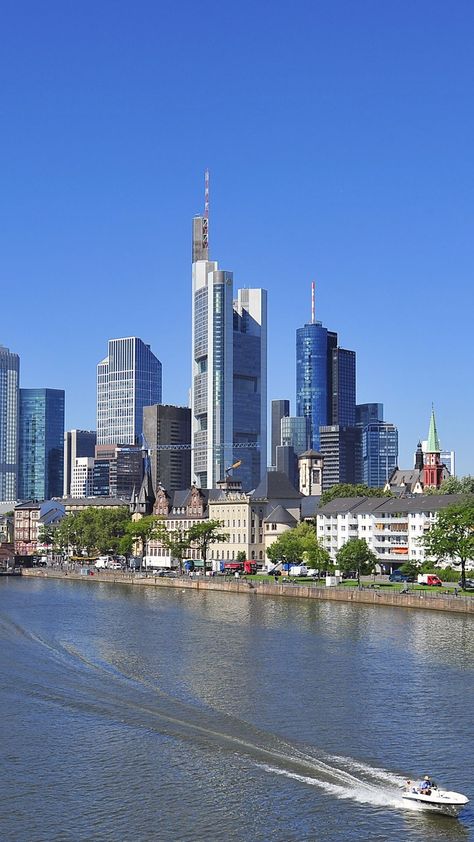 Check out our list with the 20 Best Things to do in #Frankfurt, #Germany. Frankfort Germany, Germany Travel Guide, Visit Germany, Frankfurt Germany, Germany Travel, Adventure Travel, Photography Inspiration, New York Skyline, Travel Guide