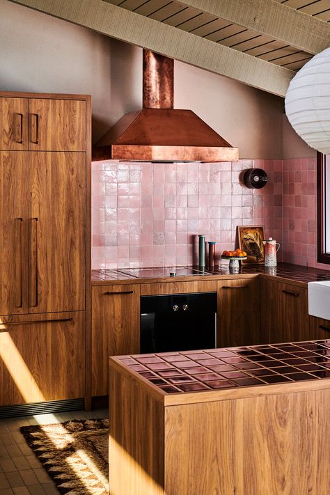 Full Tile Kitchen, Pink Tile Backsplash, 1980s Kitchen, Foam House, Dreamy Kitchens, Pink Tile, Brown Tile, Tile Splashback, Brick Veneer