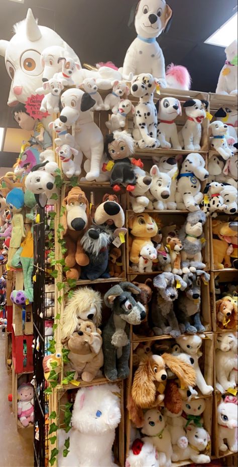 Toy Store Aesthetic, Plush Store Aesthetic, Plushy Collection Display, Plush Store, Plushies Disney, Toy Shop Display, Toy Store Design, Disney Soft Toys, Disney Plush 2022