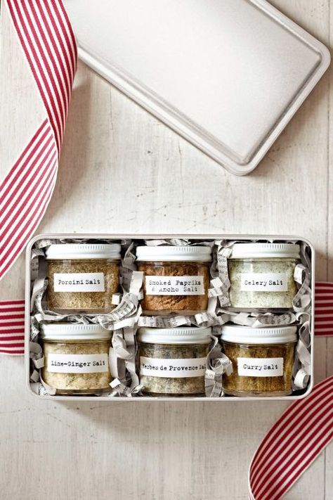 Flavored salts are truly gift-worthy when you incorporate wild mushrooms, ancho chilies, or garam masala--then arrange it all in adorable jars sporting our typewriter-style labels. A sleek metal tin completes the set. Flavored Salts Recipes, Edible Holiday Gifts, Salt Gifts, Homemade Food Gifts, Flavored Salts, Christmas Food Gifts, No Salt Recipes, Cadeau Diy, Christmas Gifts For Boyfriend