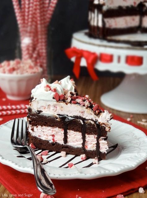 Peppermint Ice Cream Dessert, Christmas Ice Cream Desserts, Christmas Desert Recipes, German Chocolate Cheesecake, Peppermint Brownie, Boston Cream Cake, Christmas Ice Cream Cake, Brownie Ice Cream Cake, Peppermint Dessert