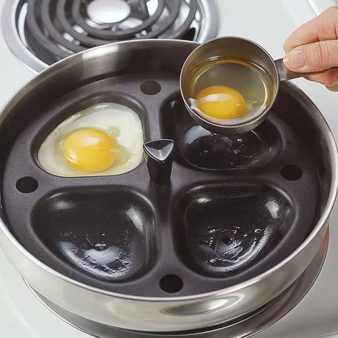 poaching-egg-pan-measuring-cup-3QiZC4OcKn0B-H25mhuXEU Poched Eggs, Cooking Poached Eggs, Egg Poacher Pan, Healthy Eating Menu, Poaching Eggs, Poach An Egg, Poached Egg Recipe, How To Make A Poached Egg, Air Fryer Recipes Breakfast