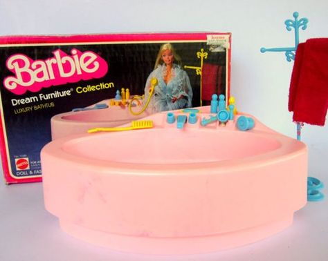 Barbie Dream Furniture collection - luxury bathtub bath tub Barbie Bath, Vintage Toys 1970s, Barbie Playsets, Barbie 80s, Luxury Bathtub, Dream Furniture, Im A Barbie Girl, Barbie Dream, Barbie Dream House