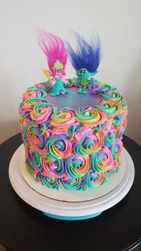 Trolls Birthday Cake, Rodjendanske Torte, Trolls Cake, Trolls Birthday Party, Troll Party, Bday Girl, Girl Cake, Rainbow Cake, 3rd Birthday Parties