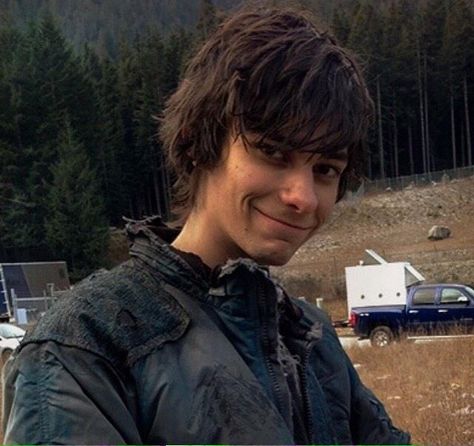 Devon Bostick The 100 Jasper, Jasper The 100, Jasper Jordan, Rodrick Rules, Hot Emo Guy, Rodrick Heffley, Devon Bostick, The 100 Cast, The 100 Show