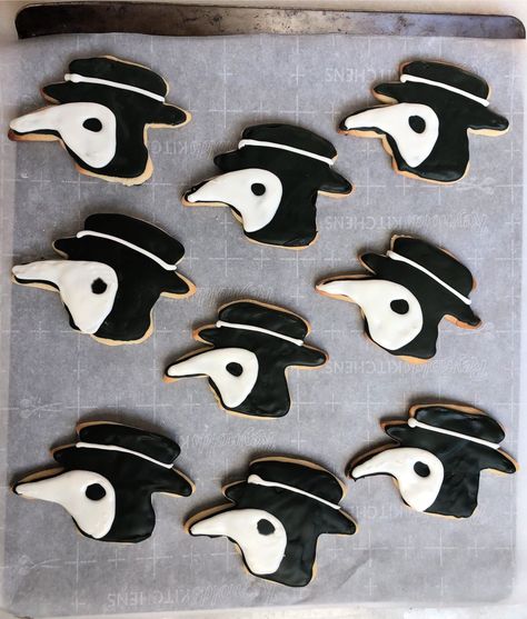 Plague Doctor Cookies Doctor Cookies, Work Treats, Tea Parlor, Historic Recipes, Autumn Treats, Black Food Coloring, Crazy Cookies, New Things To Try, Black Food