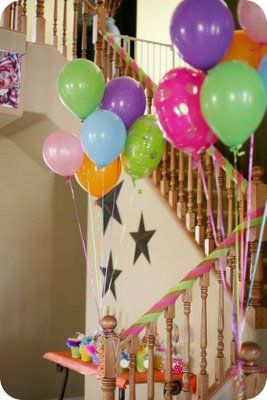 streamers up the stairs Decorated Stairs, Birthday Surprise For Husband, 40th Birthday Balloons, Half Birthday Party, Candy Theme Birthday Party, Planning Events, Candy Birthday Party, Candy Theme, Party Attire