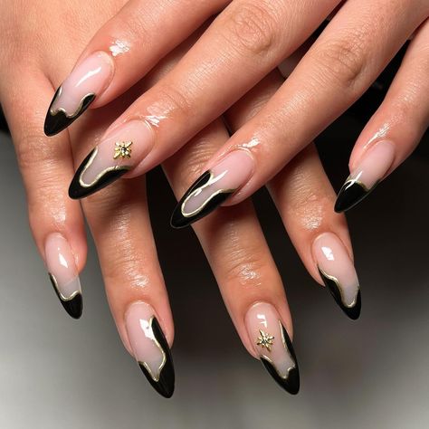 J3N NAILED IT (@j3nnailedit) • Instagram photos and videos Black Silver Almond Nails, Nails Formal Events, Black French Tip Nails With Chrome, Black And Silver Almond Nails, Black And Silver French Tip, Euforia Nails, Black Formal Nails, Nails For Formal Event, Event Nails