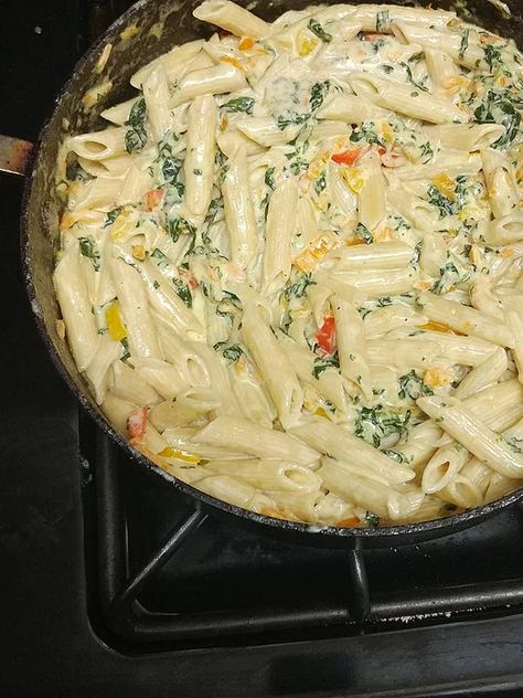 Creamy Pasta Primavera With Chicken, Pasta Primavera Recipes Pioneer Woman, Creamy Chicken Pasta Primavera, Creamy Primavera Pasta, Primavera Sauce Recipe, Creamy Chicken Primavera, Pasta Primeravera Recipe, Chicken Primavera Pasta Creamy, Easy Pasta Primavera Recipes