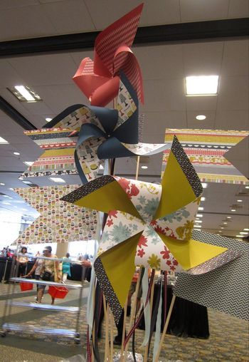 giant #pinwheels may be fun as outdoor decor for the lawn games Office Ideas Window, Toy Store Window Display, Customer Service Week Ideas, Fabric Display Ideas, Giant Pinwheel, Outdoor Games For Adults, Giant Outdoor Games, Egg Hunt Games, Party Food Decor