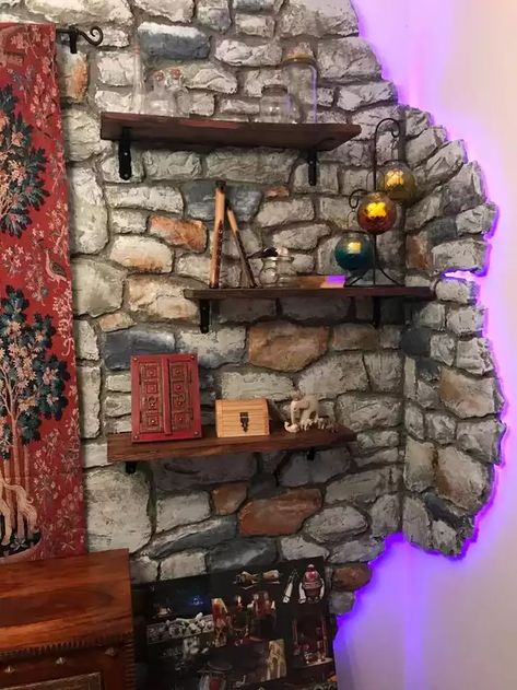 Wizard's Study - Imgur Dnd Dining Room, D&d Game Room Ideas, Ttrpg Room, Dnd Basement, Wizard Office, D&d Room, Dnd Game Room, Skyrim Decor, Wizard Study