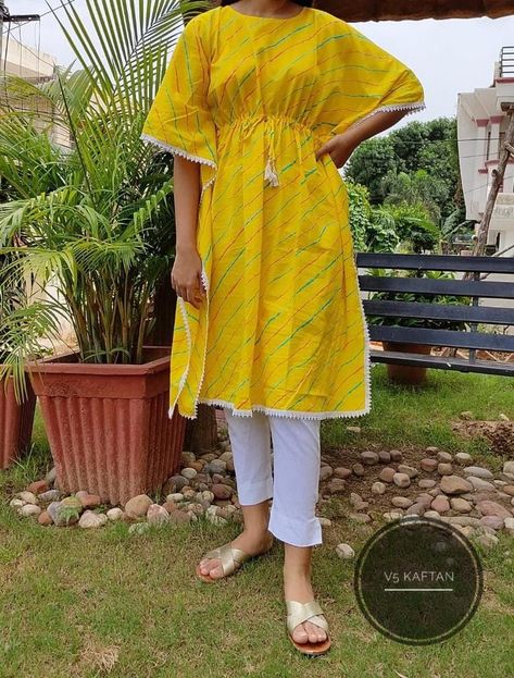 Kaftan Styles For Ladies Pakistani, Kaftan Style Kurti Pakistani, Simple Capri Designs Pakistani Lawn, Designer Wear Semi-stitched Kaftan For Eid, Kaftan Short Kurti, Festive Kaftan With Printed Motifs, Lawn Suit Design, Kaftan Styles For Ladies, Casual Blouse Women