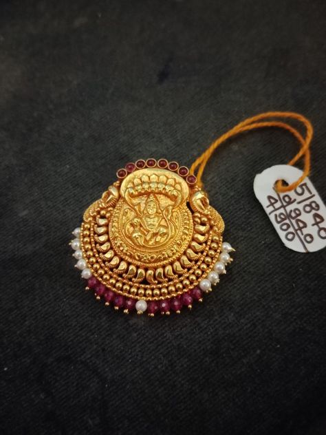 Dollar Model Gold, Laxmi Lockets Gold, Lakshmi Pendent Gold, Lakshmi Pendant Gold, Big Earrings Gold, Fashion Jewelry Necklaces Gold, Gold Jewelry Prom, Temple Jewellery Earrings, Jewelry Necklace Simple