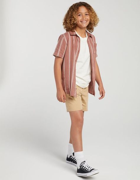 Very beautiful and good quality Teen Boys Style, Boys School Outfits, Austin Fashion, Boy Teen, Boys Summer Fashion, Austin Style, Rocker Look, Loft Ideas, Boys Style