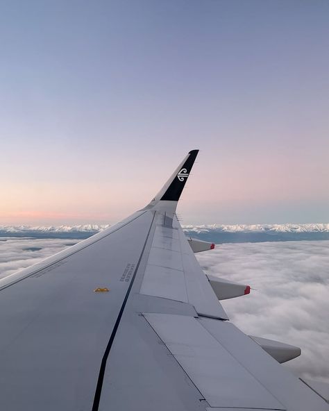 Air New Zealand ��✈️’s Instagram photo: “Head above the clouds ☁️✨ 📸 @haobo705 #AirNZShareMe” Airoplen Photo, Airline Logo, Air New Zealand, Above The Clouds, Funny Dating Quotes, Photo Idea, Phone Themes, Travel Life, The Clouds