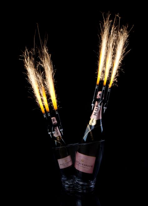 Sparklers on champagne bottles Champagne Bottle Sparklers, Champagne Sparklers, Bottle Sparklers, Gatsby Birthday, Cake Sparklers, Cake And Dessert, Bottle Cake, Dessert Presentation, Shimmer Lights