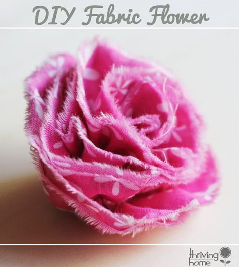 DIY Ruffled Fabric Flower - Thriving Home Easy Fabric Flowers, Diy Ruffle, Diy Fleur, Material Flowers, Fleurs Diy, Fabric Flower Tutorial, Stargazer Lily, Fabric Brooch, Handmade Flowers Fabric