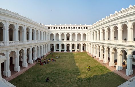 Indian Museum, Kolkata Indian Museum Kolkata, Preserved Animals, Plants And Their Uses, Indian Museum, The Marvels, West Bengal, Ancient Artifacts, Zoology, New Market