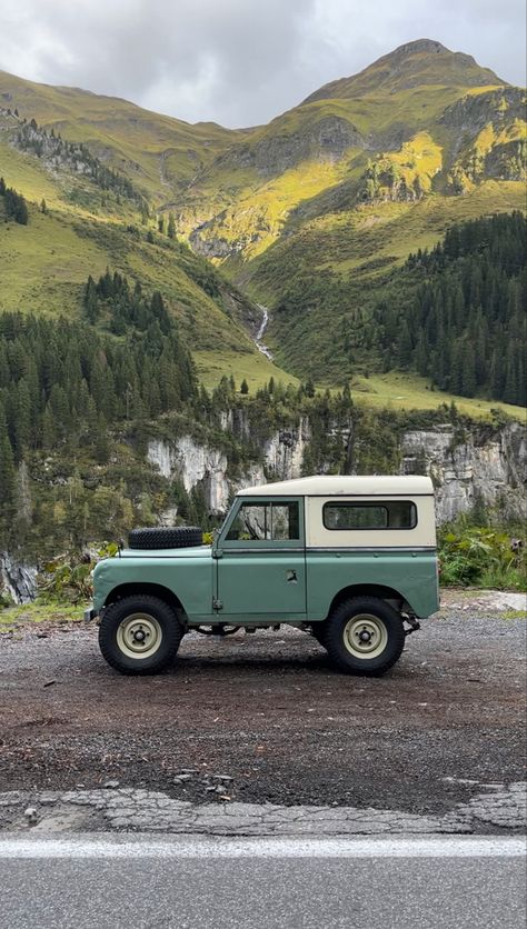 Mobil Off Road, Land Rover Series 3, Land Rover Defender 90, Defender 90, Land Rover Series, Mountain Road, Dream Garage, Car Ride, English Countryside