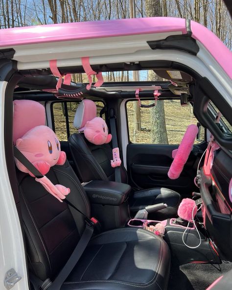 Jeep With Pink Accents, Pink Hellcat, Kirby Car, Jeep Decor, Pink Jeep Wrangler, Aesthetic Car Accessories, Seatbelt Cover, Jeep Interiors, Pink Cars