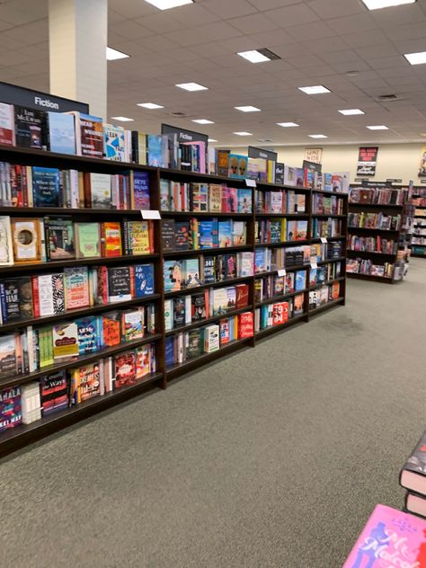 just a pic from barnes and nobles! Aesthetic Barnes And Noble Pics, Working At Barnes And Noble, Barnes And Noble Aesthetic, Reading Aesthetic, Book Things, Vision Boards, A Pic, Shopping Spree, Barnes And Noble