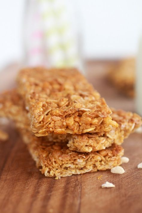 Trying this next week! Tried making plain granola and it makes a yummy strawberry parfait :) Honey Bars, Nature Valley Granola, Honey Granola, Granola Recipe Bars, Nature Valley, Oats And Honey, Honey Oats, Oat Bars, Oatmeal Bars