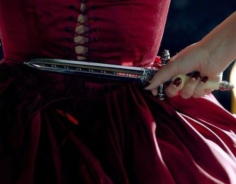 Scarlett Dragna, Revenge Spell, Heartless Marissa Meyer, Caraval Book, Lizzie Hearts, Barbie Aesthetic, Jessica Day, Lady Macbeth, Daphne Blake