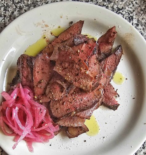 Grilled Liver with Pickled Onions | Kalofagas.ca Grilled Liver, Onion Appetizers, Organ Meat, Marinated Lamb, Lemon Shrimp, Liver Recipes, Beef Liver, Pickled Red Onions, Pickled Onions