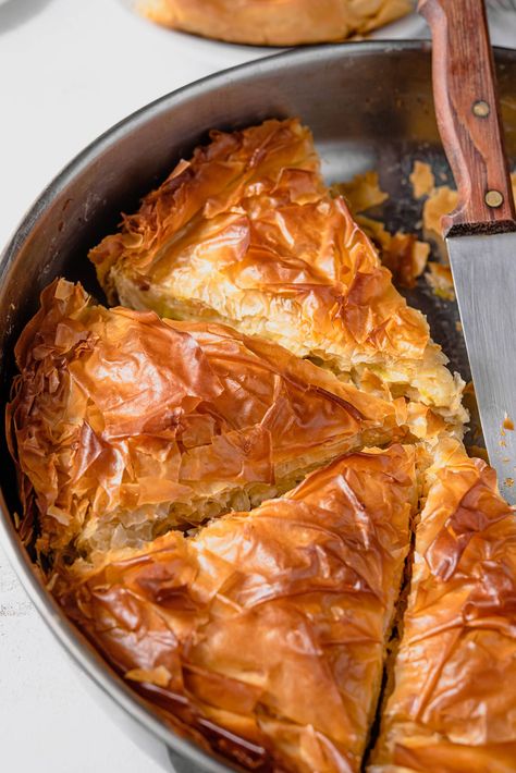 Gibanica Recipe, Chicken And Leek Pie, Phyllo Recipes, Pastry Dishes, Leek Pie, Filo Pastry, Savory Pastry, Serbian Recipes, Chicken Pie