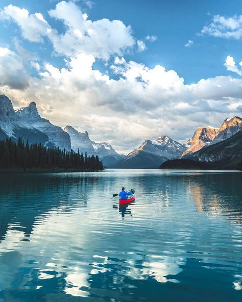 Leave it up to this guy to paddle out and COMPLETELY ruin the reflection eh?! 🚣🏻‍♀️ ⠀⠀⠀⠀⠀⠀⠀⠀⠀⠀⠀⠀⠀↴ ✿ ★★★★★★★★★★★★★★★ ▁▁▁▁▁▁▁▁▁▁▁▁▁▁ .… Rv Travel Destinations, Rv Resorts, Rv Travel Trailers, Jasper National Park, Us Travel Destinations, Aesthetic Picture, The Reflection, Epic Journey, April 7