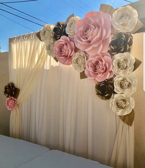 Quinceanera Backdrop, Backdrop Sweet 16, Paper Flowers Backdrop, Flowers Backdrop, Flower Backdrop Wedding, Quince Decorations, Quinceanera Decorations, Backdrop Wedding, Quinceanera Party