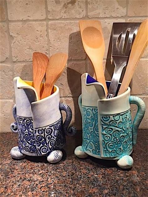 spoon holder Hand Built Pottery Pitcher, Hand Built Pottery Vase, Pottery Ideas Handbuilt, Hand Built Pottery Ideas, Hand Build Pottery, Hand Building Pottery Ideas, Handbuilt Pottery Ideas, Pottery Utensil Holder, Clay Spoon