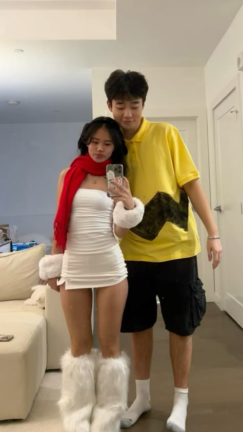 Casper And Kat Costume, Linus Charlie Brown Costume, Snoopy Couple Costume, Sally And Linus Costume, Snoopy Dog Costume, Cute Cupple Halloween Outfits, Valentine’s Day Matching Couples Outfit, We Bare Bears Halloween Costumes, Halloween Costumes Duo Aesthetic