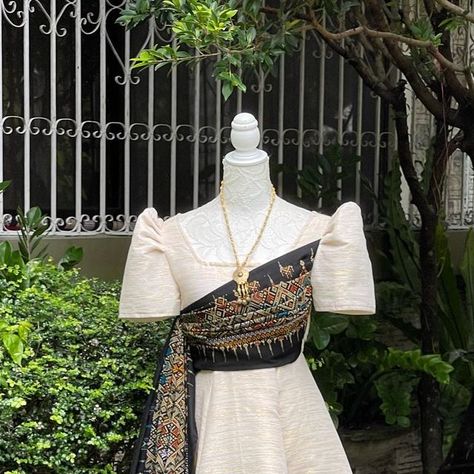 Filipiana Dress Traditional, Filipiniana Dress Traditional, Filipiñana Traditional, Filipino Graduation, Filipino Dresses, Filipino Attire, Filipino Costume, Graduation Board, Philippine Mythology