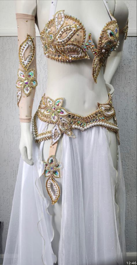 Arabian Dance, Dancer Outfits, Belly Dance Outfit, Cute Clothing Stores, Old Fashion Dresses, Dance Outfit, Belly Dance Costume, Belly Dancer, Greek Clothing