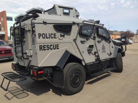 Futuristic Police Vehicles, Police Car Design, Swat Truck Armored Vehicles, Police Armored Vehicle, Black Widow And Hulk, Special Forces Gear, Tactical Truck, Single Cab Trucks, Police Truck