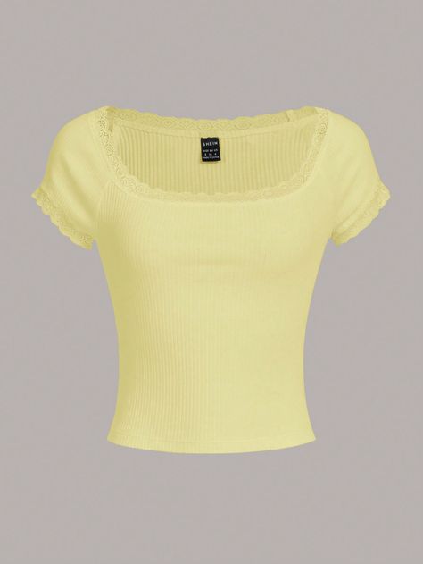 SHEIN Qutie Women's Short Sleeve Knitted T-Shirt With Lace HemI discovered amazing products on SHEIN.com, come check them out! Yellow Top Outfit, Shein Brasil, T Shirt Png, Yellow Shirts, Yellow Top, Lace Hem, Green Tshirt, Knitted Tshirt, Dream Clothes