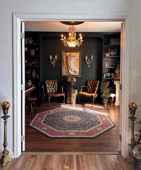 Dark Living Rooms, Entry Hall, Gothic Style, Living Room