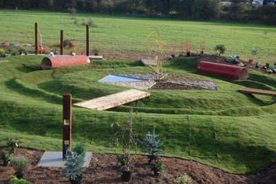 Doggie Playground, Garden For Dogs, Dog Sensory Garden, Dog Sensory, Shelter Dogs Adoption, Dog Facility, Pet Sanctuary, Dog Park Ideas, Dog Shelters