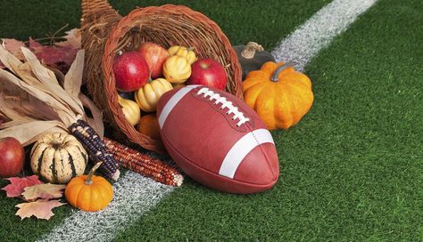 Tom's Guide to Footsgiving (#NFL & #CollegeFootball)  http://goingfor2.com/your-guide-to-footsgiving/ Nfl Thanksgiving, Fun Easter Games, Valentine's Day Party Games, Turkey Bowl, Thanksgiving History, Thanksgiving Football, Watching Football, Kitchen Set Up, Easter Games