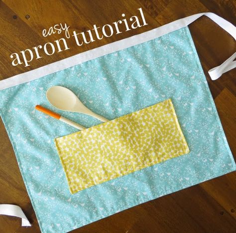 How to Make an Easy Apron with Fat Quarters: A Free Apron Pattern & Tutorial from Creative Green Living Easy Apron Pattern, Free Apron Pattern, Fat Quarter Sewing Projects, Easy Apron, Apron Tutorial, Trendy Sewing Projects, Apron Pattern, Crafts For Teens To Make, An Apron