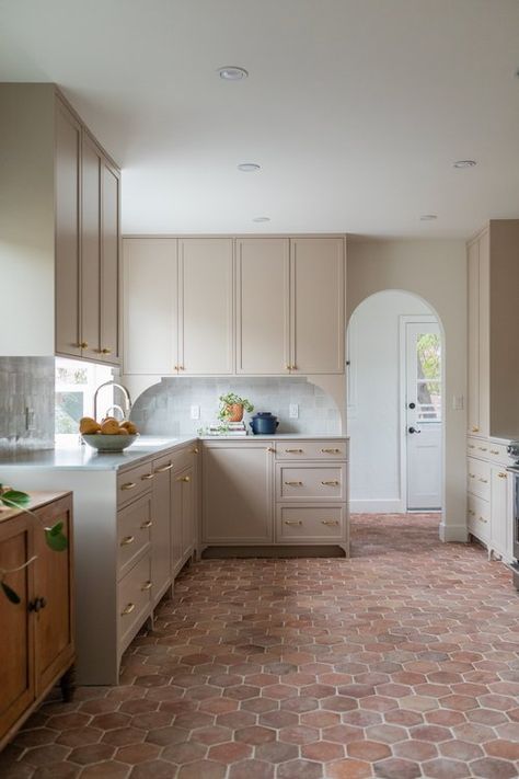 Terracota Kitchen Floor, Kitchen With Terracotta Floor, Terracotta Kitchen Floor, Tall Cabinets, Spanish Kitchen, Glendale California, Jonathan Taylor, Mediterranean Kitchen, Casas Coloniales