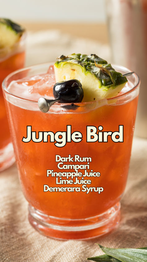 Jungle Bird Indiana Jones Cocktail, Junglebird Cocktail, 1970s Cocktails, Summer Rum Cocktails, Campari Cocktail, Dark Rum Cocktails, Campari Cocktails, Cocktail Cards, Juice Cocktails