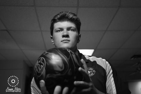 Bowling Senior Pictures Guys, Bowling Picture Ideas, Bowling Senior Pictures, Bowling Photoshoot, Bowling Pics, Bowling Photos, Senior Picture Ideas For Boys, Bowling Photography, Guy Senior Poses