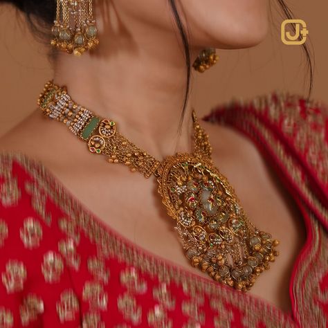 #JewelPlus #jewelplusbride #weddingjewellery
#jewelplusahmedabad #heritagejewellery #craftedjewellery #necklaces #luxurylifestyle #heritagecollection #indianjewels #jewelrydesign #jewelrydesigner #gold #goldjewelry #HeritageGold #TimelessBeauty #HeirloomJewelry #VintageVibes Cocktail Earrings, Heritage Jewellery, Heirlooms Jewelry, Gold Necklace Designs, June 30, Heritage Collection, Jewellery Design, Family Traditions, Indian Jewellery