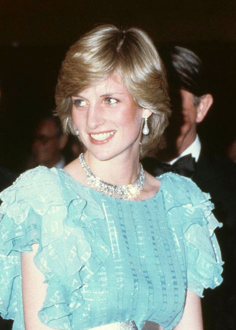 Princess Diana Fashion, Princess Diana Family, Princess Diana Photos, Princess Diana Pictures, The Royal Wedding, Perfect Wife, Princes Diana, Diana Fashion, Isabel Ii